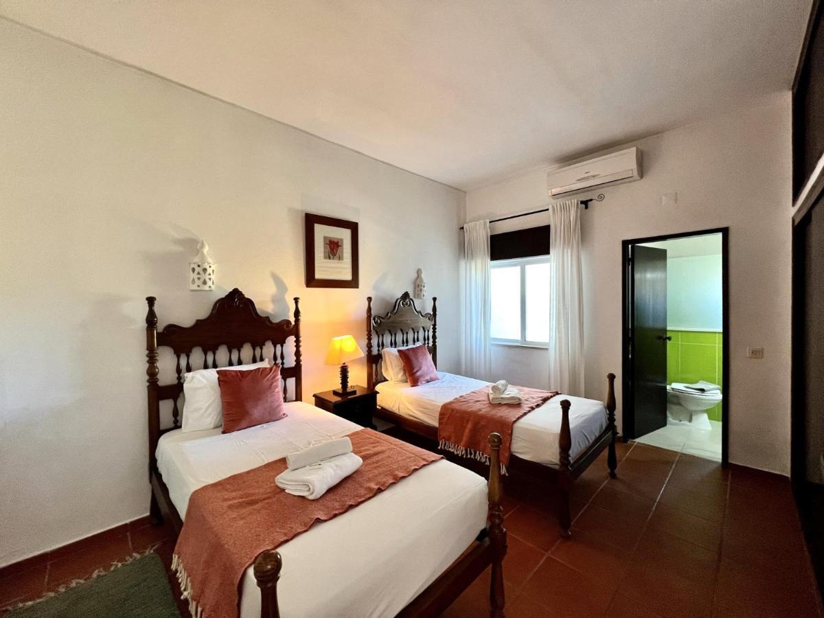 Appartement Armacao De Pera Twins 3 With Pool By Homing Extérieur photo